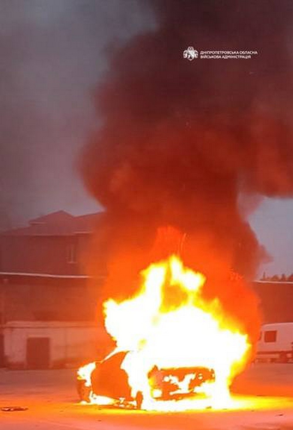 11 людей дістали поранень. Майже 10 разів ворог атакував три райони Дніпропетровщини безпілотниками, артилерією та авіабомбою. Є постраждали у Нікополі, в Павлограді і на Синельниківщині. 11 людей дістали поранень. Майже 10 разів ворог атакував три райони Дніпропетровщини безпілотниками, артилерією та авіабомбою. Є постраждали у Нікополі, в Павлограді і на Синельниківщині.