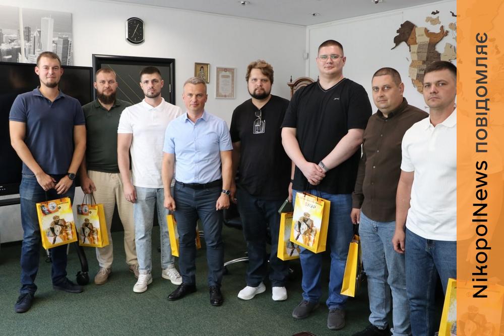 На Нікопольському феросплавному заводі провели зустріч «Кава з директором»