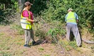 У Марганці прибирають місто та ліквідовують наслідки обстрілів: підсумки тижня (фото)