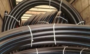 Томаківська громада отримала нову допомогу для водоканалу: передали 1500 метрів труб