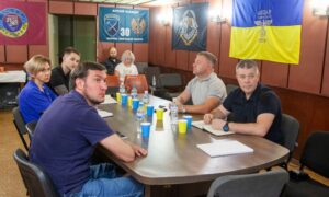 Характер потреб мешканців змінюється: посадовці Нікопольської РВА зустрілися із засновником і головою ГО «Проліска» (фото)