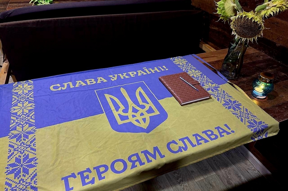 У Марганці два заклади харчування долучилися до акції «Стіл пам’яті» (фото) У Марганці два заклади харчування долучилися до акції «Стіл пам’яті» (фото)