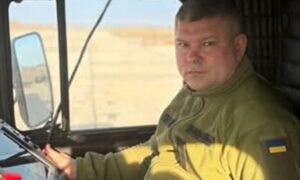 Приклад мужності та героїзму: солдат з Нікополя, екс-директор КП «Ритуал», нагороджений медаллю «Хрест Доблесті»