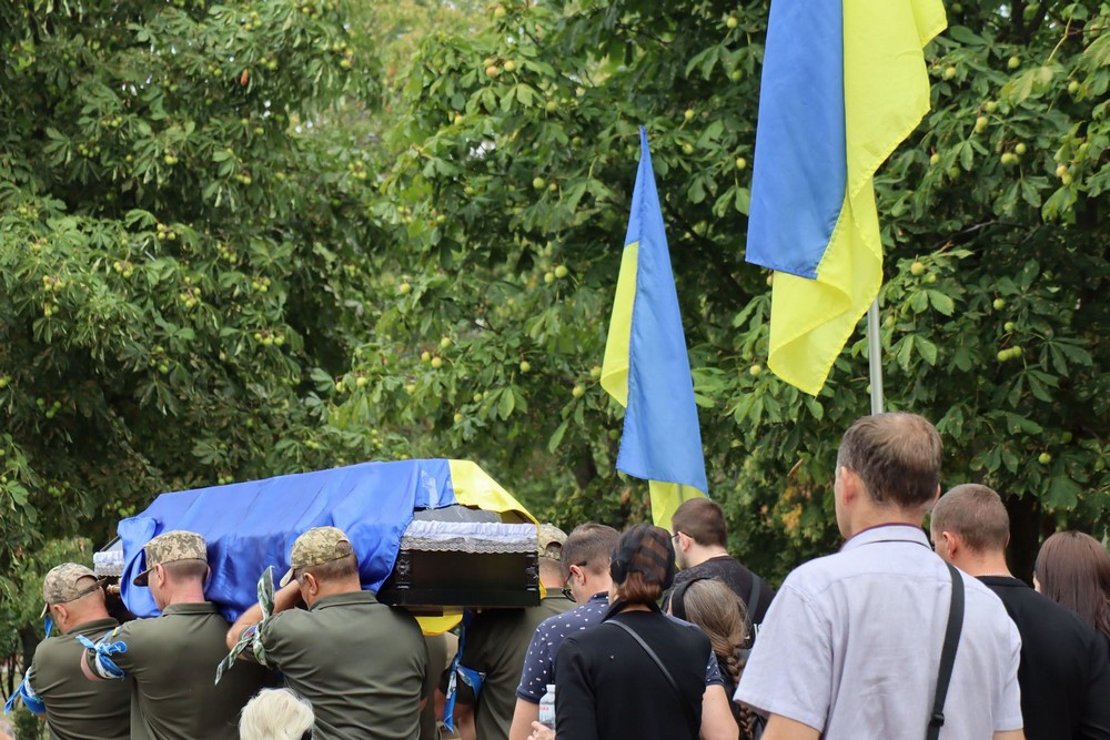 Навіки 30… Нікопольщина сьогодні провела в останню путь молодого Захисника (фото) Навіки 30… Нікопольщина сьогодні провела в останню путь молодого Захисника (фото)