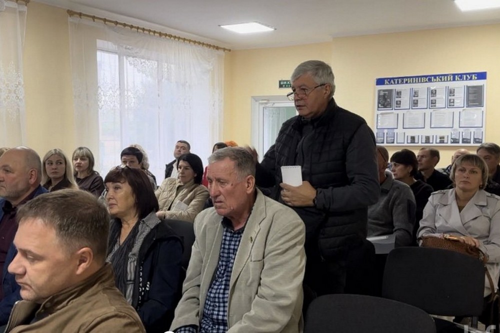 Особливу увагу приділили питанню безпеки: у засіданні сесії Покровської сільради взяв участь Начальник Нікопольської РВА Особливу увагу приділили питанню безпеки: у засіданні сесії Покровської сільради взяв участь Начальник Нікопольської РВА