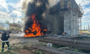 Є вбиті у Нікополі і області, 13 поранених, багато руйнувань, сталися пожежі - важкий день на Дніпропетровщині (фото)
