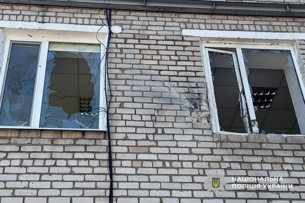 Криваві обстріли Нікополя і Марганця, вбито жінку і дитину на Синельниківщині, серед постраждалих маленький хлопчик – подробиці від поліції (фото) (5) Криваві обстріли Нікополя і Марганця, вбито жінку і дитину на Синельниківщині, серед постраждалих маленький хлопчик – подробиці від поліції (фото) (5)