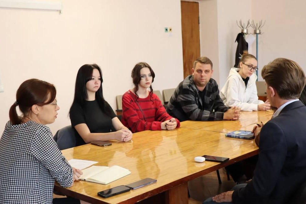 Молодіжна рада Покрова2 Молодіжна рада Покрова2
