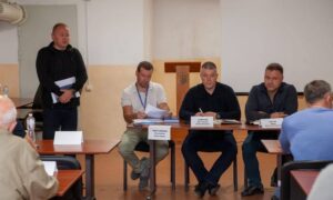 Зима близько: на Нікопольщині обговорили готовність громад до опалювального сезону (фото)