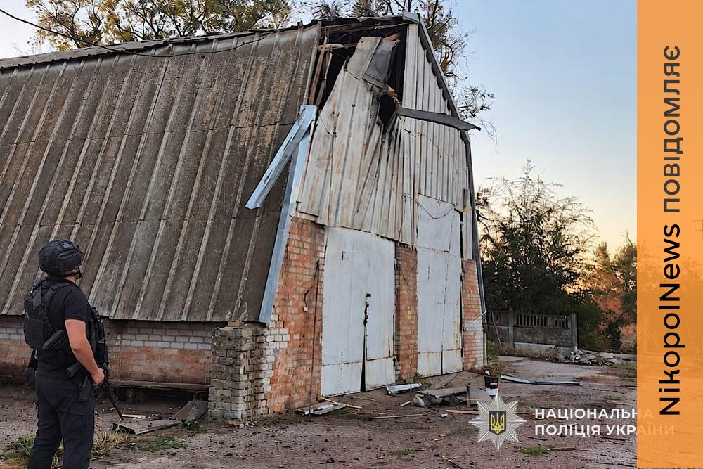 У Нікополі та районі ворог цілеспрямовано бив по цивільних об’єктах, є поранені, також під атакою була Синельниківщина — поліція (фото)