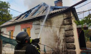 4 загиблих та 6 постраждалих: про наслідки обстрілів Нікопольського, Камʼянського, Синельниківського та Павлоградського районів розповіли у ДСНС (фото)