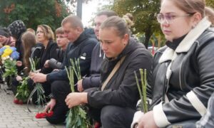 Тривалий час вважався зниклим безвісти: Нікопольщина провела в останню путь полеглого Захисника (фото)