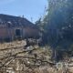 Понад 40 атак на Нікопольщину, пошкоджені підприємство, магазини та будинки, є поранений на Синельниківщині, також під атакою був Криворізький район — поліція (фото)