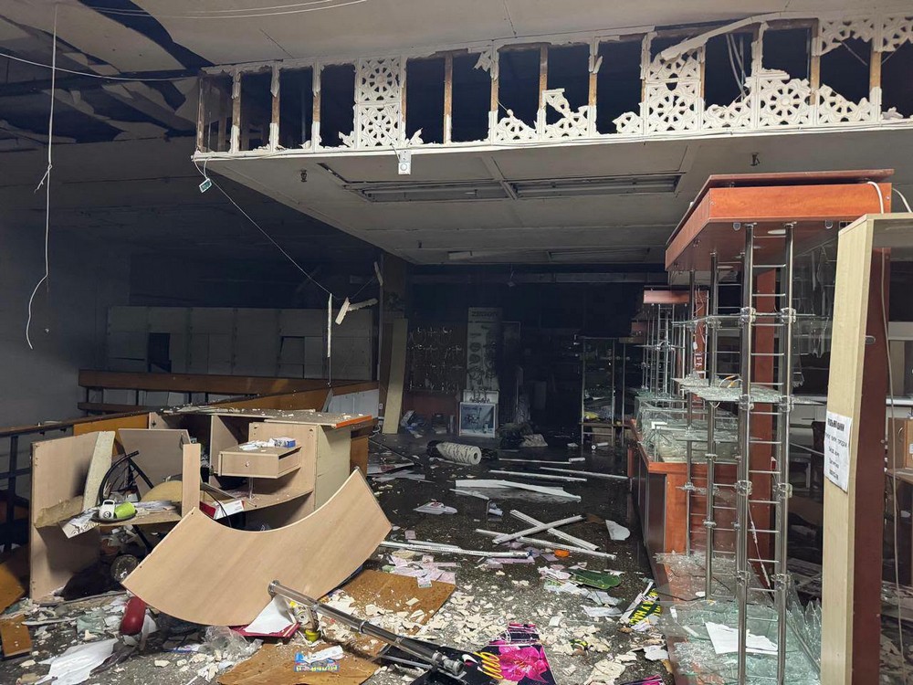 Понівечено ринок і торговий дім у Нікополі і районі, є поранений на Синельниківщині внаслідок ворожих атак (фото) (2)