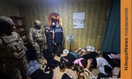 У Дніпрі викрили шахрайський call-центр: поліція вилучила 178 одиниць комп’ютерної техніки (фото)