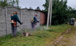 У Марганці навели лад на вулицях та прибудинкових територіях: що зробили комунальники за тиждень (фото)