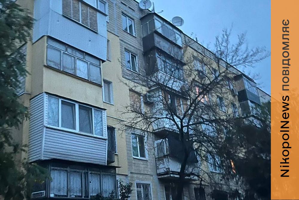 У Нікополі один постраждалий, пошкоджено авто та будинок, також ворог атакував район (фото)