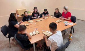 Настільні ігри, музика та нові знайомства: у Нікополі для дітей провели цікаве заняття (фото)