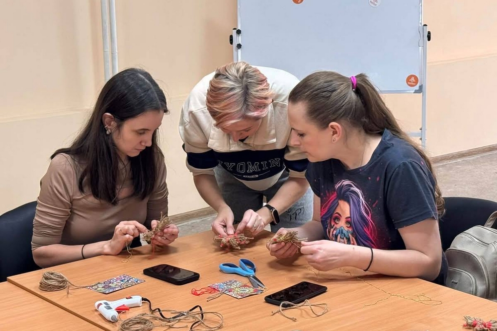 У Нікополі дорослі створювали власні «Пташки щастя» У Нікополі дорослі створювали власні «Пташки щастя»