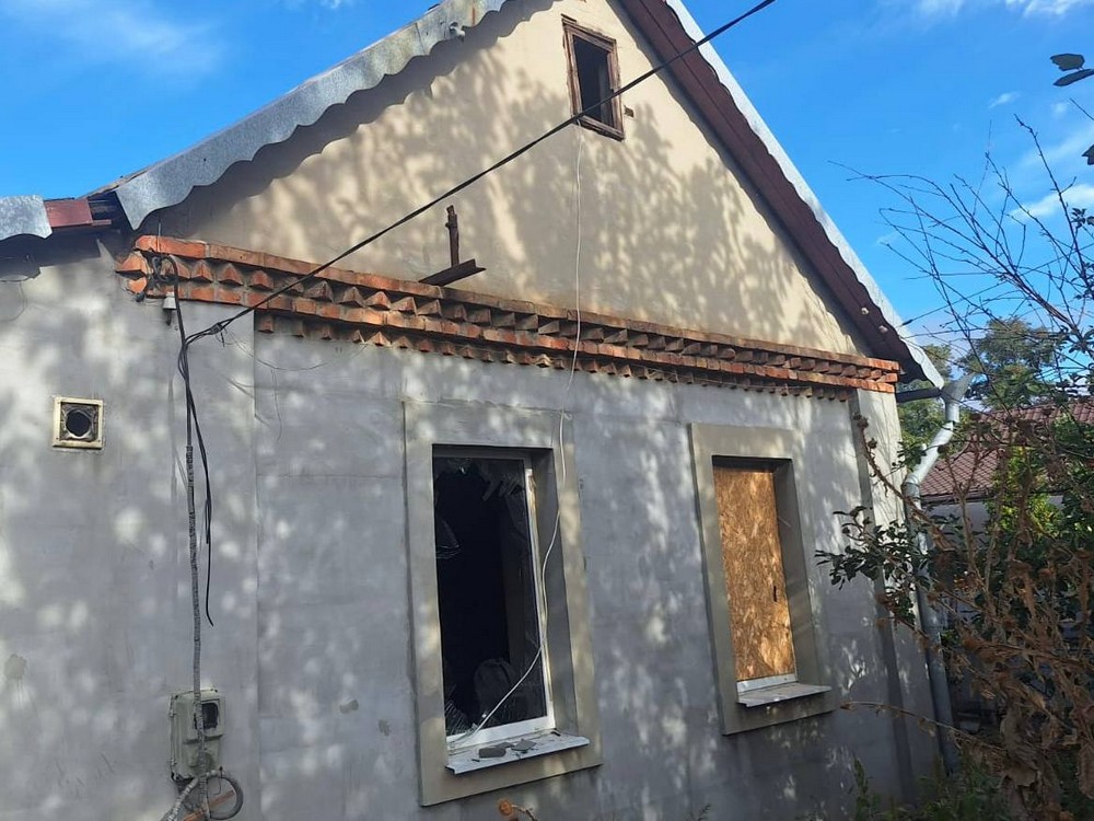 У Нікополі і районі тривали ворожі атаки протягом дня. Також під ударом були Криворізький і Дніпровський райони. Шестеро людей дістали поранень. Понад 40 разів ворог атакував (1) У Нікополі і районі тривали ворожі атаки протягом дня. Також під ударом були Криворізький і Дніпровський райони. Шестеро людей дістали поранень. Понад 40 разів ворог атакував (1)