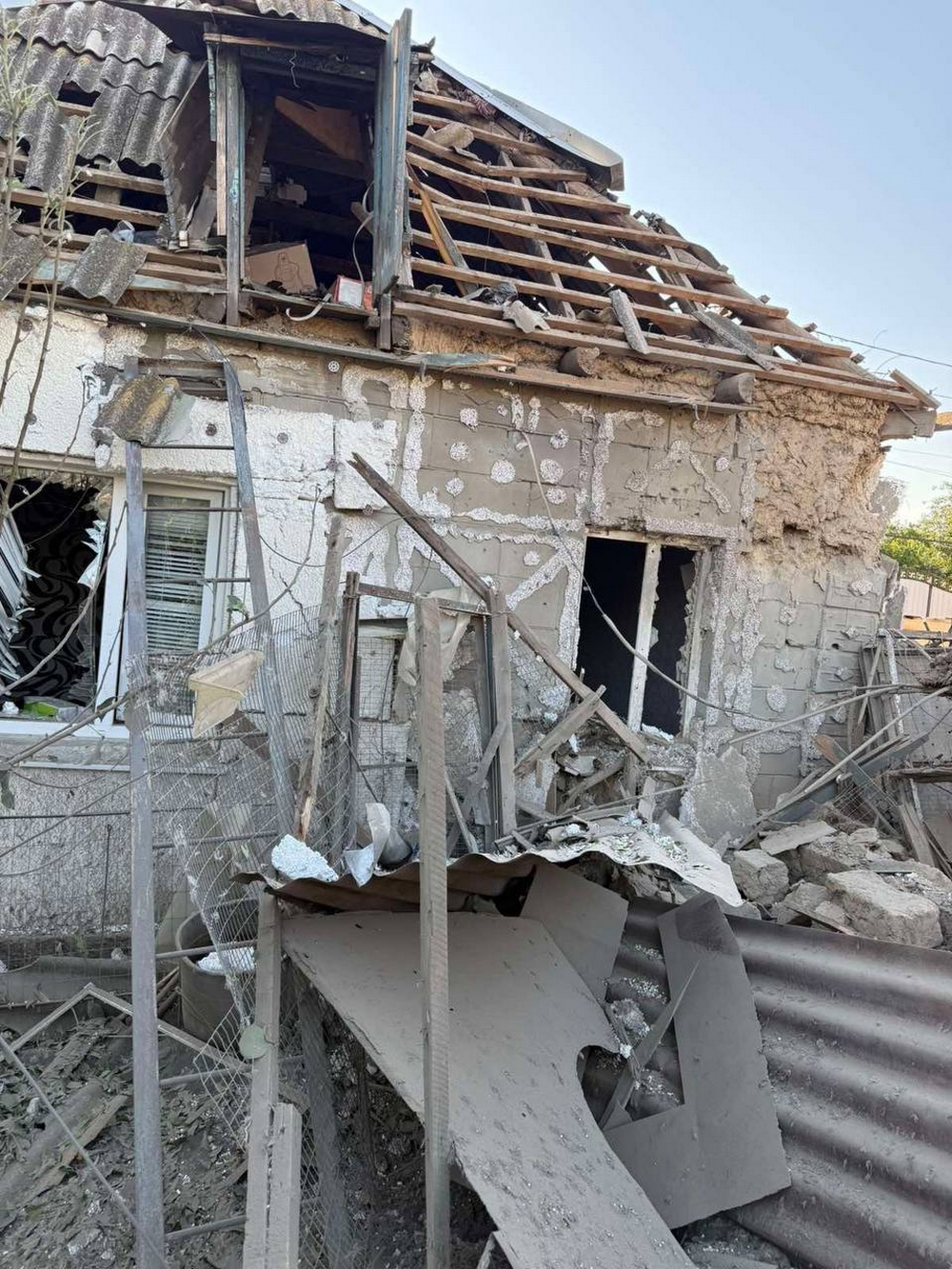 У Нікополі понівечені АЗС У Нікополі понівечені АЗС