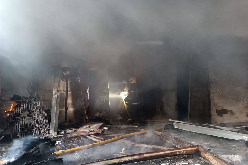 У Нікополі пошкоджено супермаркет2 У Нікополі пошкоджено супермаркет2