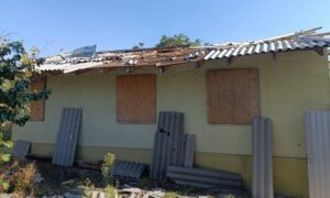 У Нікополі та районі один загиблий та 4 поранених, пошкоджені ринок, амбулаторія та інфраструктура, також під атакою були Криворізький та Дніпровський райони (фото)