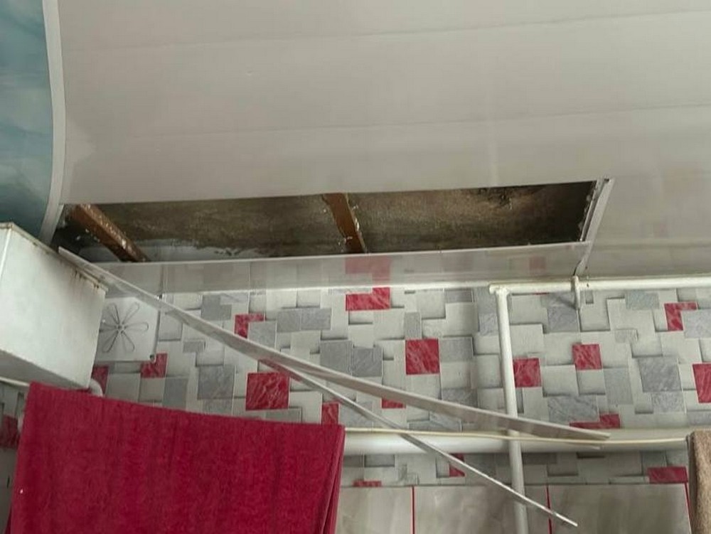 У Нікополі троє поранених, горів ліцей, 5 постраждалих у Кривому Розі, також під ударом ворога була Синельниківщина (фото) (1) У Нікополі троє поранених, горів ліцей, 5 постраждалих у Кривому Розі, також під ударом ворога була Синельниківщина (фото) (1)