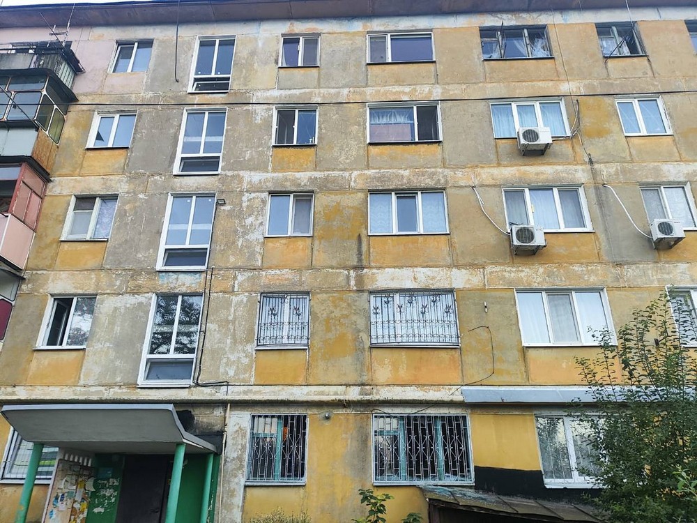У Нікополі троє поранених, горів ліцей, 5 постраждалих у Кривому Розі, також під ударом ворога була Синельниківщина (фото) (2) У Нікополі троє поранених, горів ліцей, 5 постраждалих у Кривому Розі, також під ударом ворога була Синельниківщина (фото) (2)