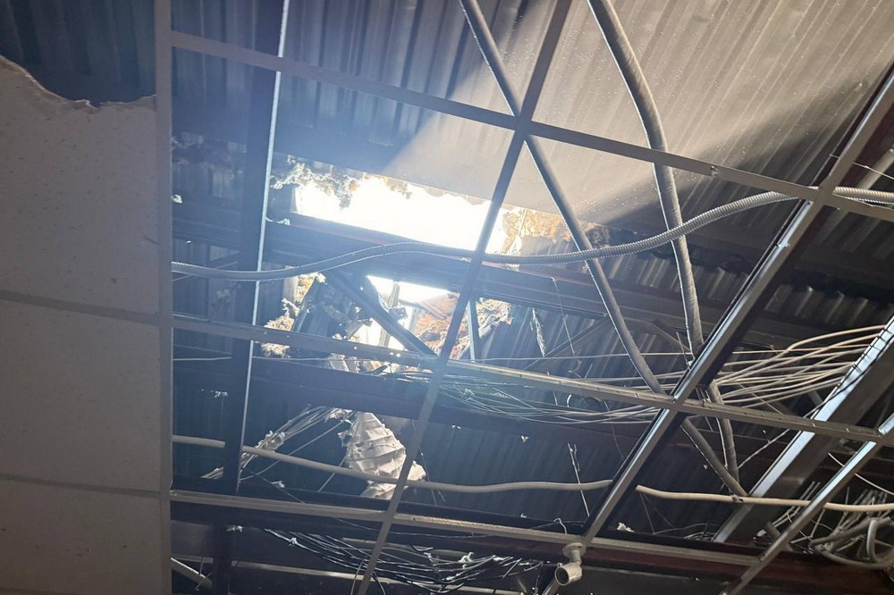 У Нікополі троє поранених, побито магазини і автівки, в районі пошкоджено сільгосппідприємство, під ударом ворога також була Синельниіквщина (фото) (1) У Нікополі троє поранених, побито магазини і автівки, в районі пошкоджено сільгосппідприємство, під ударом ворога також була Синельниіквщина (фото) (1)