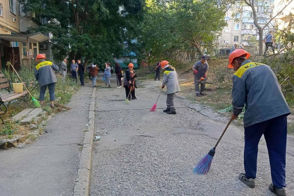 У Нікополі тривають роботи з благоустрою17 У Нікополі тривають роботи з благоустрою17