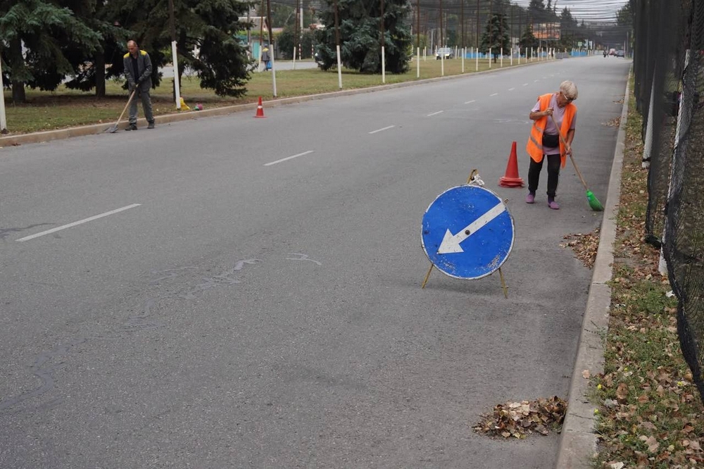 У Нікополі тривають роботи з благоустрою2 У Нікополі тривають роботи з благоустрою2