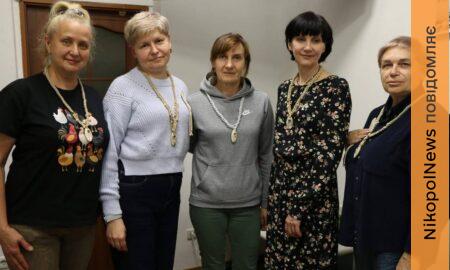 2 майстер-класи та подвійна порція натхнення: у Нікополі учасниці Жіночого кола VETERAN HUB НЗФ опановували нові техніки рукоділля (фото)