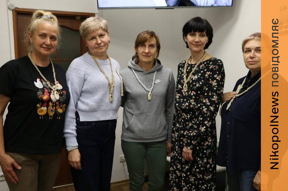 2 майстер-класи та подвійна порція натхнення: у Нікополі учасниці Жіночого кола VETERAN HUB НЗФ опановували нові техніки рукоділля (фото)