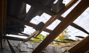 У Нікополі пошкоджено дитячий садок та приватний будинок, є 2 поранених на Синельниківщині, також під ударами був Криворізький район (фото)