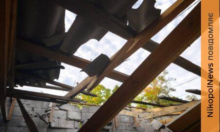 У Нікополі пошкоджено дитячий садок та приватний будинок, є 2 поранених на Синельниківщині, також під ударами був Криворізький район (фото)