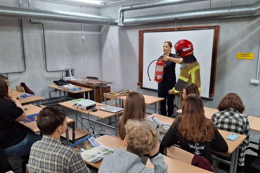 У Покрові Червоний Хрест1 У Покрові Червоний Хрест1
