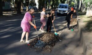 Рукавички, пакети та спільна справа: у Покрові долучилися до Всесвітнього дня прибирання