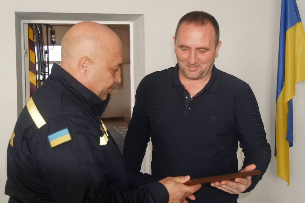 У Покрові рятувальники отримали подяки за службу4 У Покрові рятувальники отримали подяки за службу4