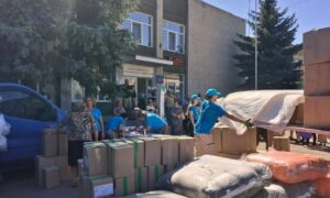 У Томаківській громаді мешканці отримали гуманітарну допомогу від благодійного фонду «Щедрик» (фото)