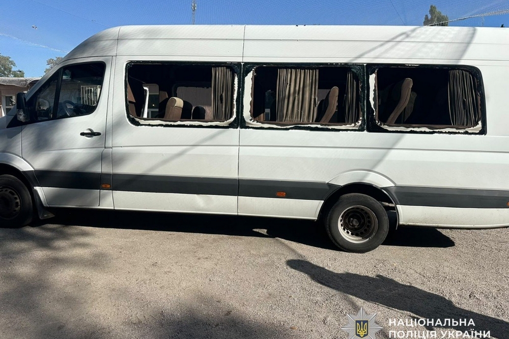 Ворог завдав удару по рейсовому автобусу на Нікопольщині2