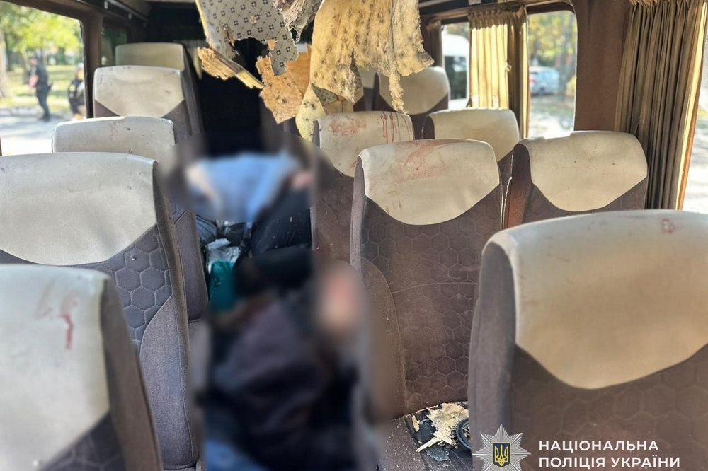 Ворог завдав удару по рейсовому автобусу на Нікопольщині3