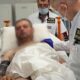 З відірваною ногою, стікаючи кров’ю, переплив річку… У Дніпрі рятують важко пораненого бійця (відео)