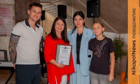 Заступниця голови Нікопольської РВА відвідала школу мистецтв «VIVAT KOROL» у Томаківці