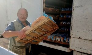 Хліб щотижня для прифронтових сіл: на Нікопольщині розширили гуманітарну підтримку (фото)