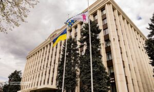 Через посилення ворожих атак на виробництва, склади та логістику Дніпропетровщини в ОВА ухвалили рішення