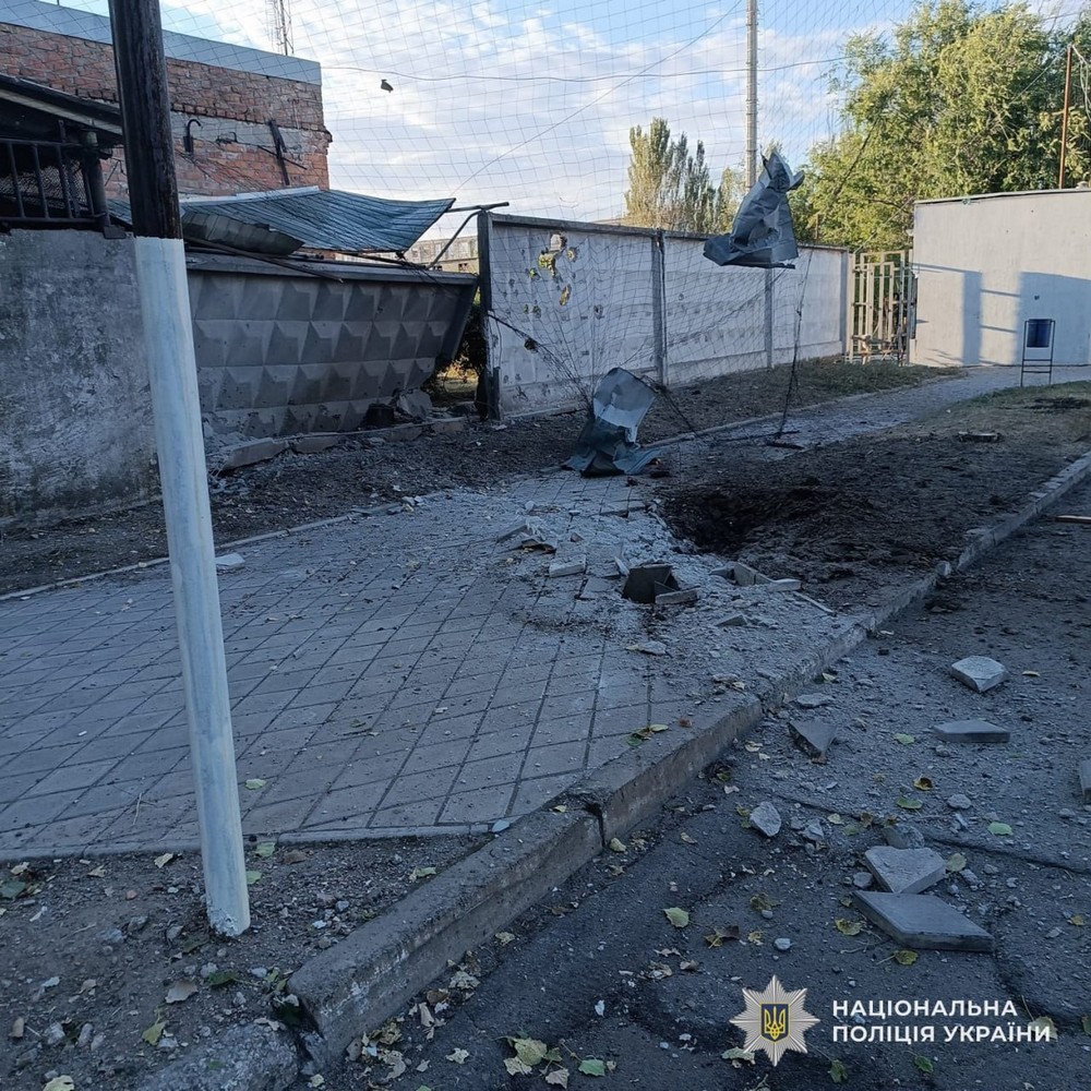Вбитий і 7 поранених: Нікопольський, Дніпровський, Криворізький, Синельниківський і Павлоградський райони були під ударом ворога (фото) Вбитий і 7 поранених: Нікопольський, Дніпровський, Криворізький, Синельниківський і Павлоградський райони були під ударом ворога (фото)