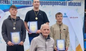 Спортсмен з Нікополя виборов золото на всеукраїнських змаганнях з легкої атлетики (фото)