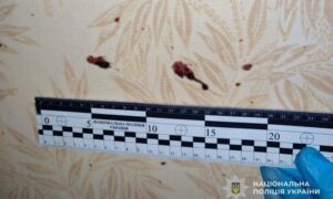 Зайшов до кімнати, де спала на дивані його 88-річна тітка, і побив її до смерті: моторошне вбивство на Нікопольщині