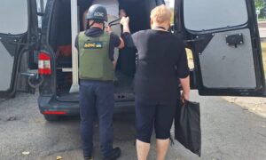 У Нікополі двоє поранених, понівечено музей, четверо поранених у Зеленодольській громаді, атаковано авто ДТЕК, під ударом були також Кривий Ріг і Дніпровський район (фото)